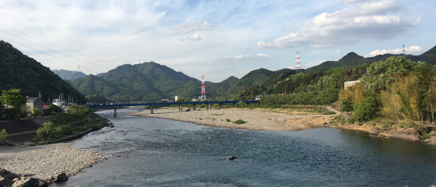 うつ-適応障害 パニック障害 脅迫性神経障害 パーソナリティ障害発達障害 愛着障害不安神経障害 依存性人格障害 自己愛性人格障害 回避性人格障害 統合失調症 双極性うつ障害 出社拒否 不登校いじめ モラスハラスメント パワハラ D V カサンドラ症候群 自律神経失調症 妄想性パーソナリティ障害 不眠症 演技性人格障害 離婚 結婚の問題 子育ての問題 依存症 リストカット 境界性人格障害 美濃市 関市 郡上市 可児市 各務原市 岐阜市 岐南町 瑞穂市 穂積 大垣 美濃加茂市 北方町 神戸町 養老町 海津市 高山市 S K Y P E オンラインカウンセリング ZOOM 国際結婚 YOUTUBE マインドフルネスと心理学の部屋K U M I マインドフルネスメンタルケアフォレスト 心理カウンセラー 森久美子コーチングヒプノセラピー 催眠療法来談者中心療法認知療法 おすすめ 人気 安い 親切 丁寧 信用 信頼 実績